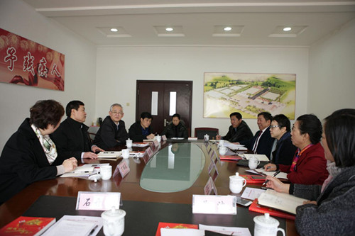 图为座谈会现场