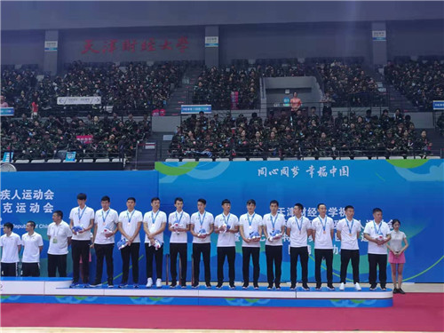 图为男子聋人篮球比赛现场 图为男子聋人篮球比赛现场
