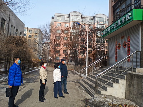 图为抚顺市残联领导在巧玲按摩院检查 图为抚顺市残联领导在巧玲按摩院检查