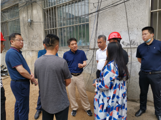 图为铁岭市、县残联领导与铁岭县老旧小区改造工作组对接现场 图为铁岭市、县残联领导与铁岭县老旧小区改造工作组对接现场