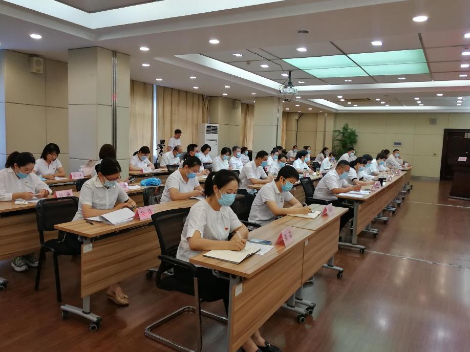 图为活动现场