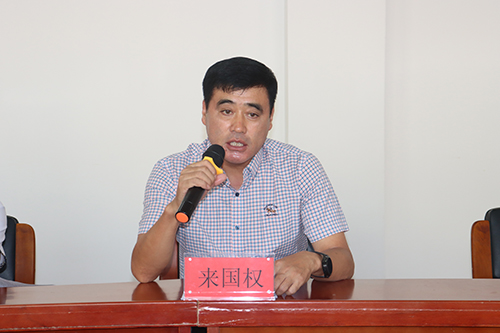 图为市残联党组成员、副理事长来国权讲话