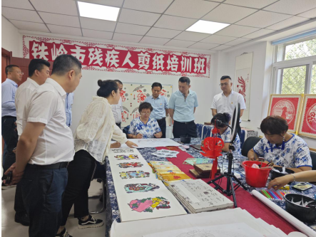 图为活动现场